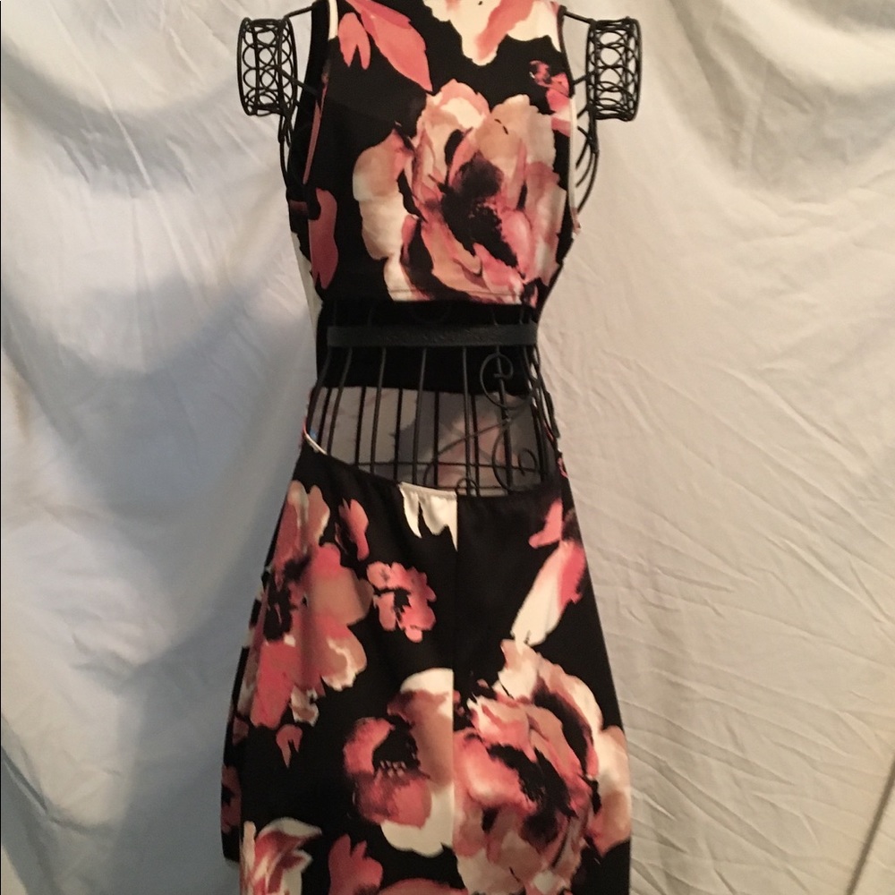 Floral Dress by Charlotte Russe - Picture 3 of 5